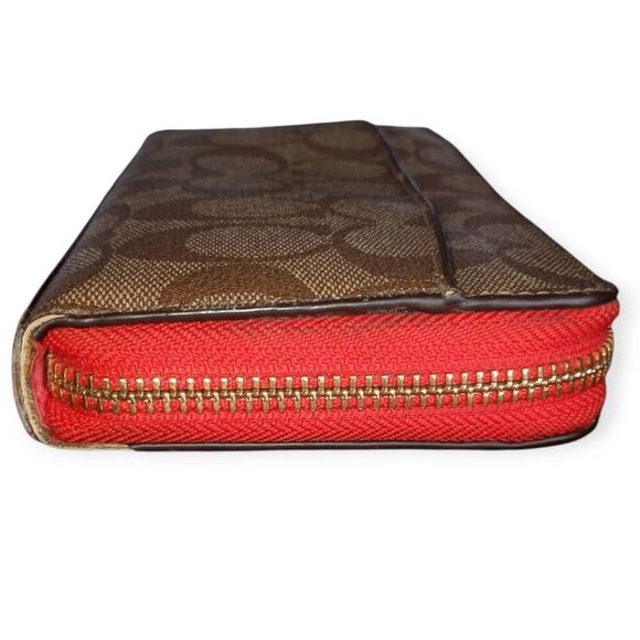 Coach Peyton Signature Accordion Zip Wallet Red & Tan W/Dust Bag GUC. - Picture 4 of 14